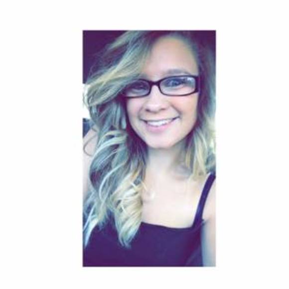 Meet your Posher, Kylee - Picture 1 of 1